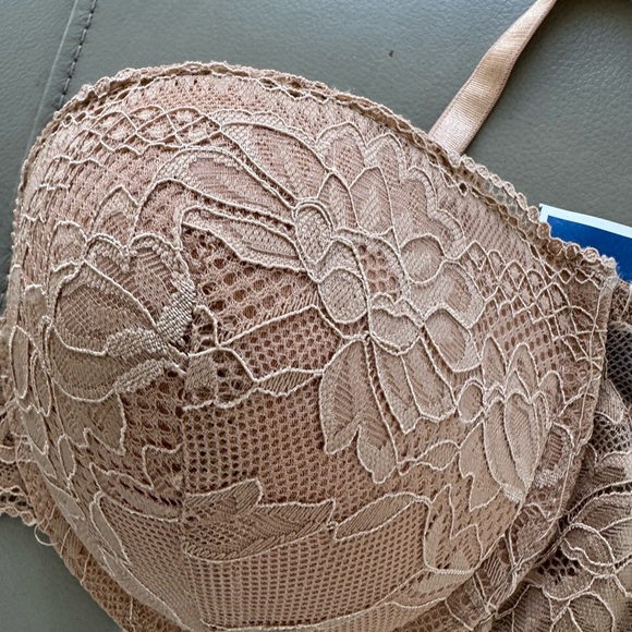 Jessica Simpson Elegant Lace Underwire Bra - Tan. 36C. NEW - Picture 4 of 6